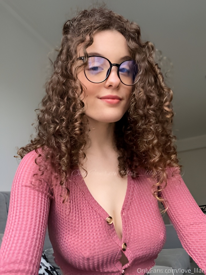 Эвелина привлекальеная девушка из Химок цена от 2500 руб