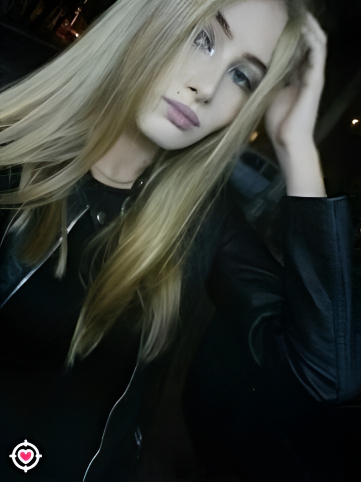 Олечка привлекальеная девушка из Химок цена от 5000 руб