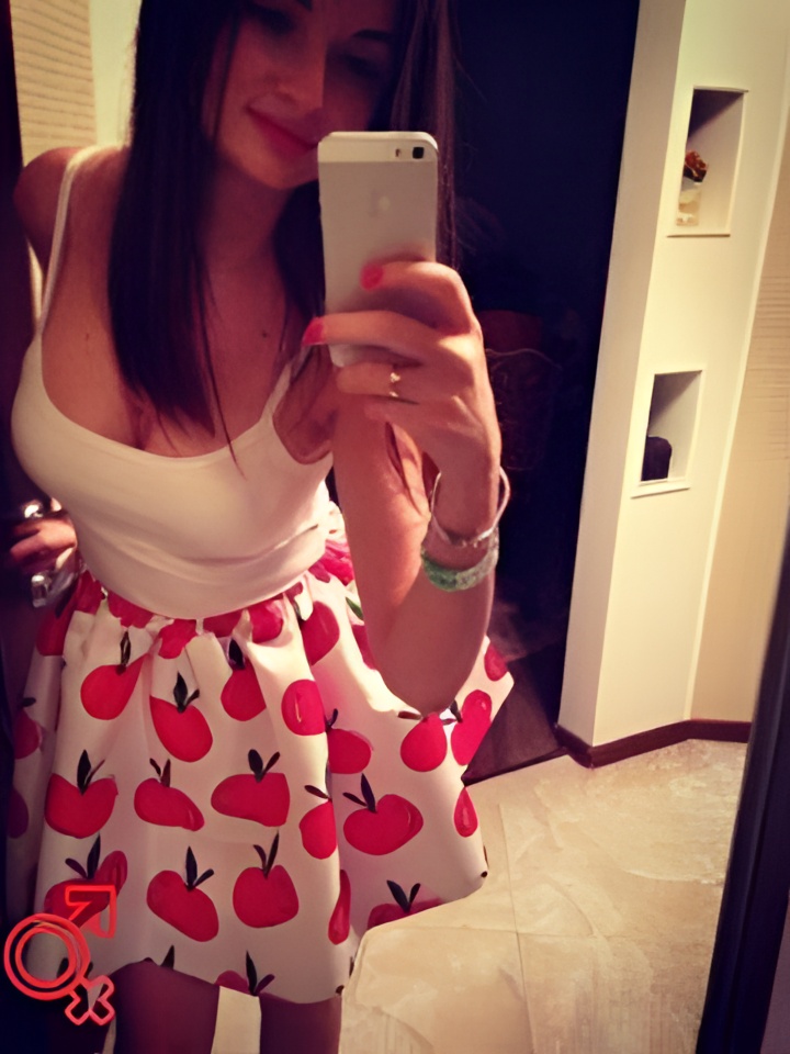 Ярослава привлекальеная девушка из Химок цена от 10000 руб