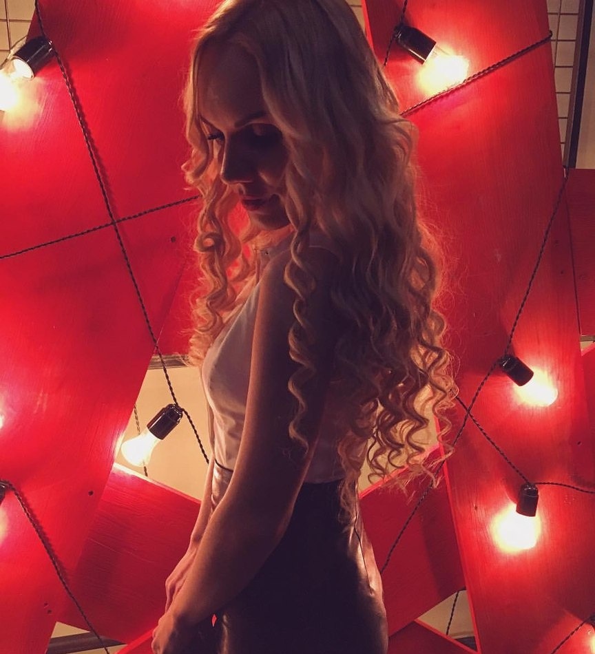 Варвара привлекальеная девушка из Химок цена от 3000 руб