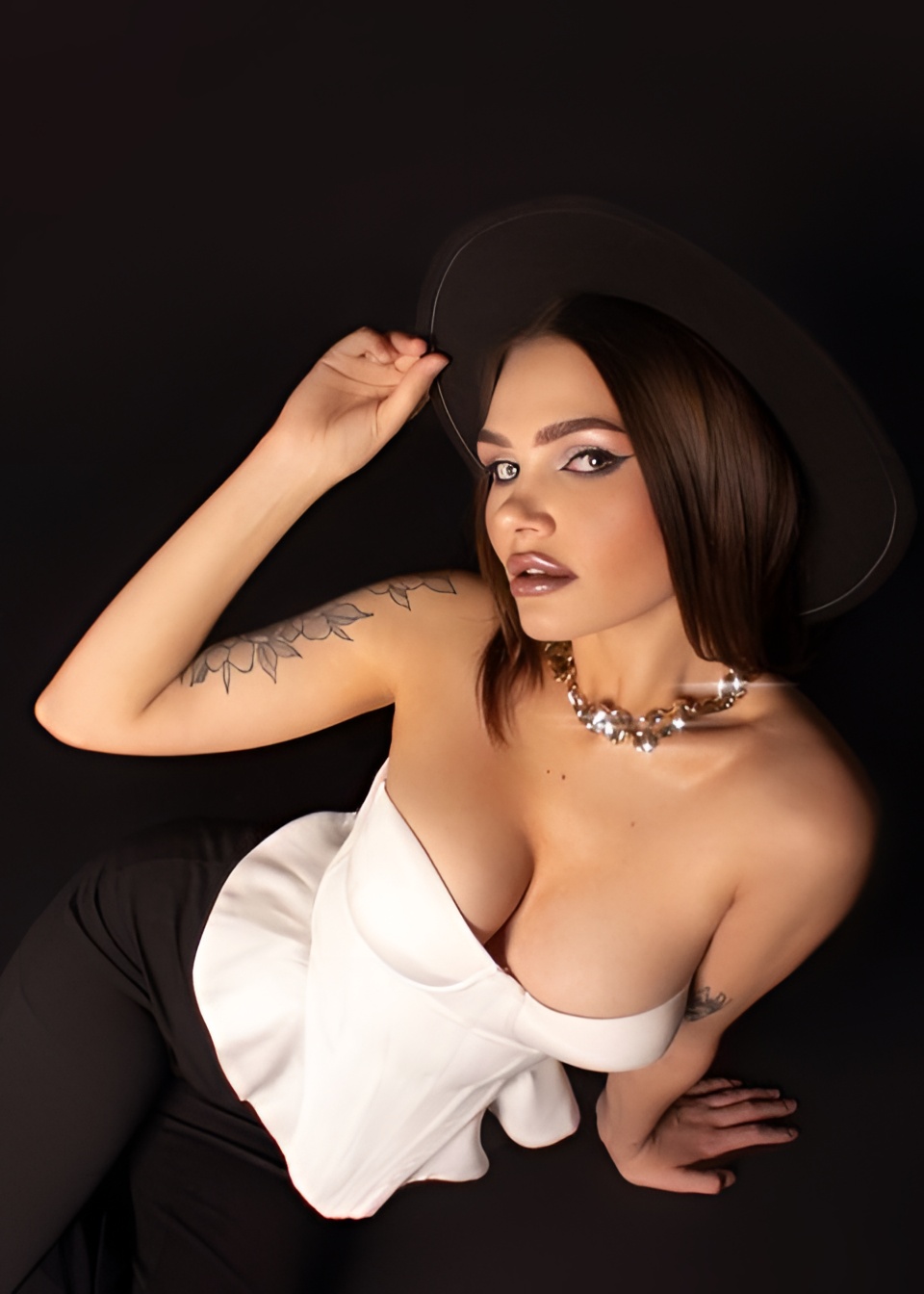 Яна привлекательная девушка из Химок цена от 6000 руб