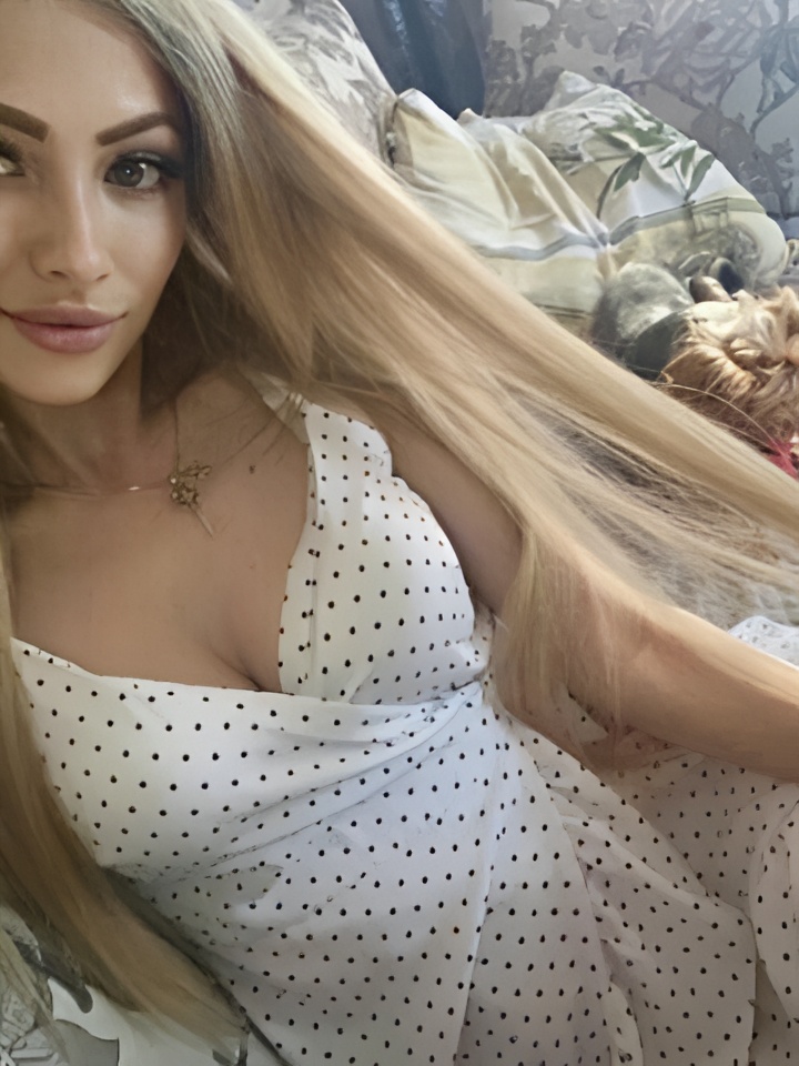 Индивидуалка София, доступна для личного знакомства от 1500 руб