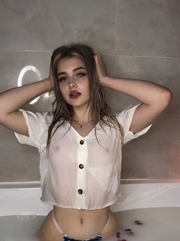 Илона привлекательная девушка из Химок цена от 10000 руб