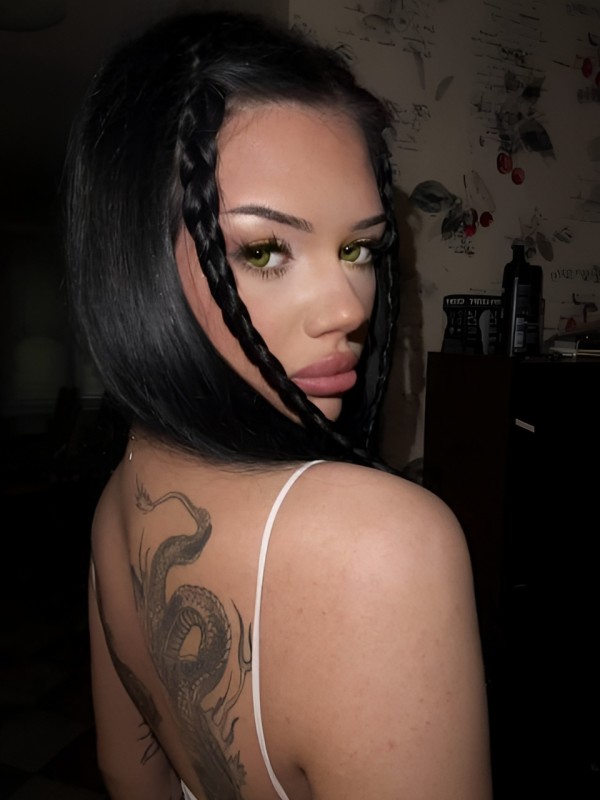 Кира привлекательная девушка из Химок цена от 4000 руб