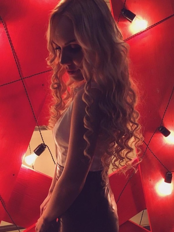 Варвара привлекательная девушка из Химок цена от 3000 руб